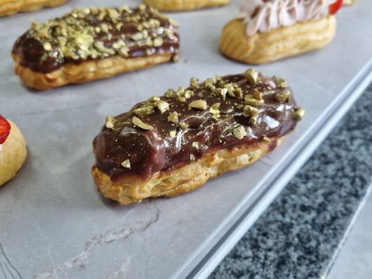 Éclair con crema pastelera